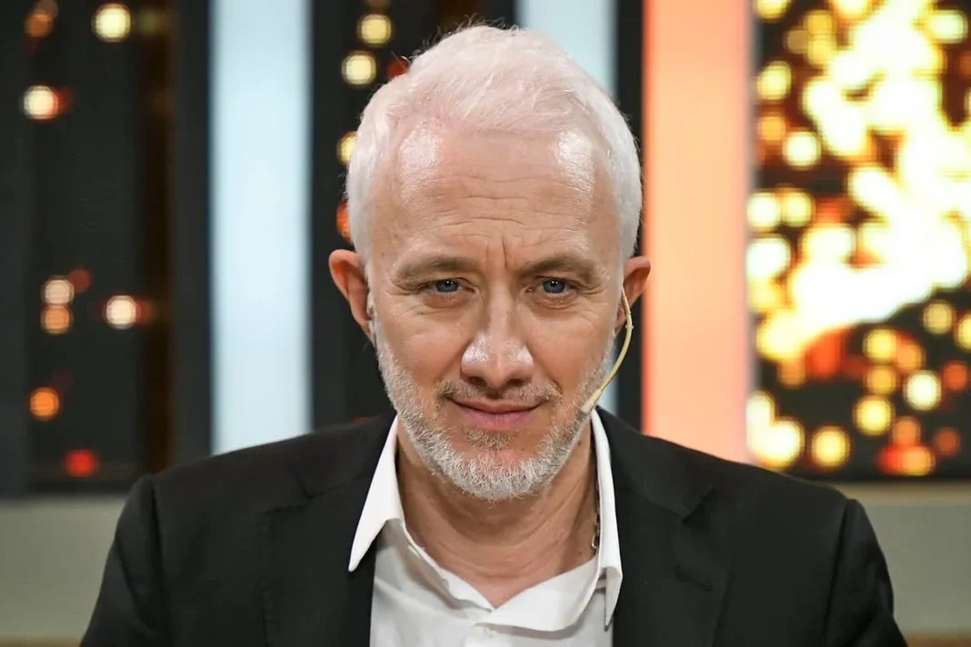 Andy Kusnetzoff en su programa de radio