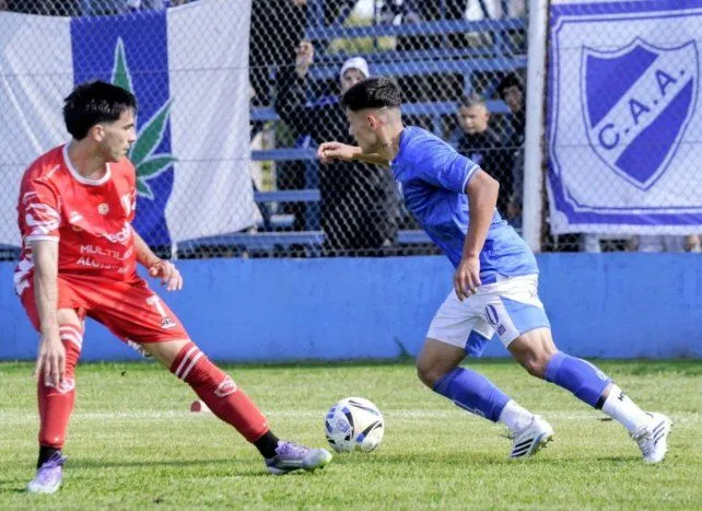 Jugadores de Argentino de Rosario en un partido