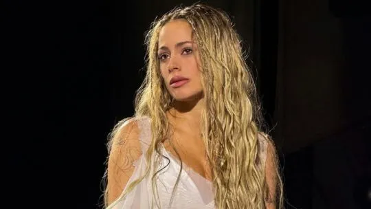 Tini Stoessel durante un concierto de su gira Futttura