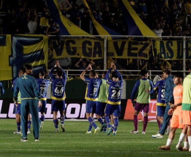 Jugadores de Rosario Central durante el partido contra Banfield en el estadio Florencio Sola