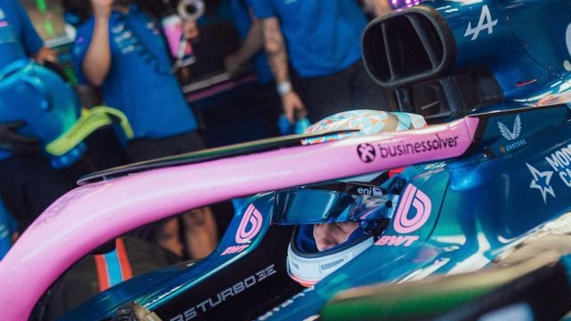Franco Colapinto en el cockpit del Alpine durante los entrenamientos en Sepang