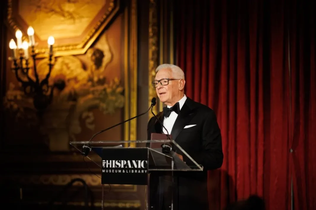 Eduardo Costantini recibiendo la Medalla Sorolla en Nueva York