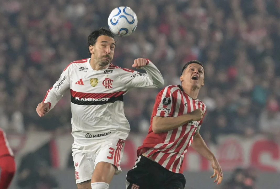 Estadio UNO Jorge Luis Hirschi durante el partido entre Estudiantes y Flamengo
