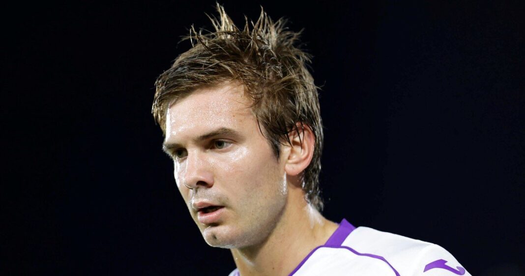 Franco Mastantuono durante un partido con Fiorentina