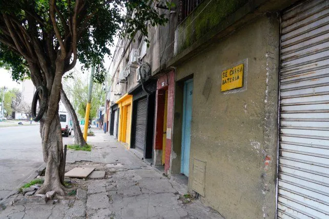 Fachada del edificio de la Fiscalía Regional Segunda en Rosario, relacionada con la investigación del femicidio en barrio Tablada