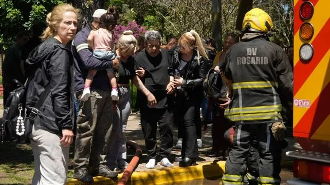 Edificio de zona sur de Rosario donde se registró un incendio con evacuación de vecinos