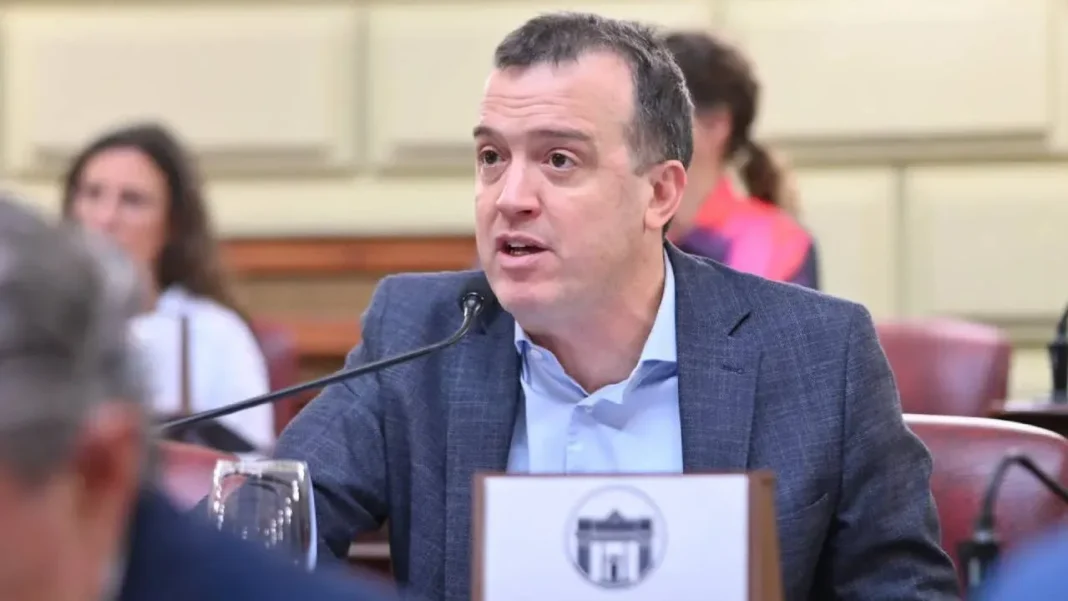 Joaquín Blanco, diputado provincial de Santa Fe, durante la presentación del proyecto de emergencia para el sector editorial y librero