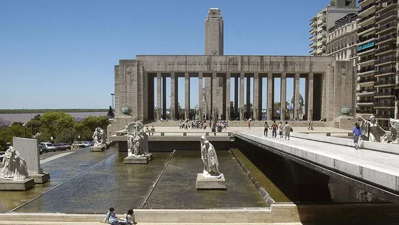 Gisela Minervino, presidenta de Camarco Rosario, en una obra en construcción