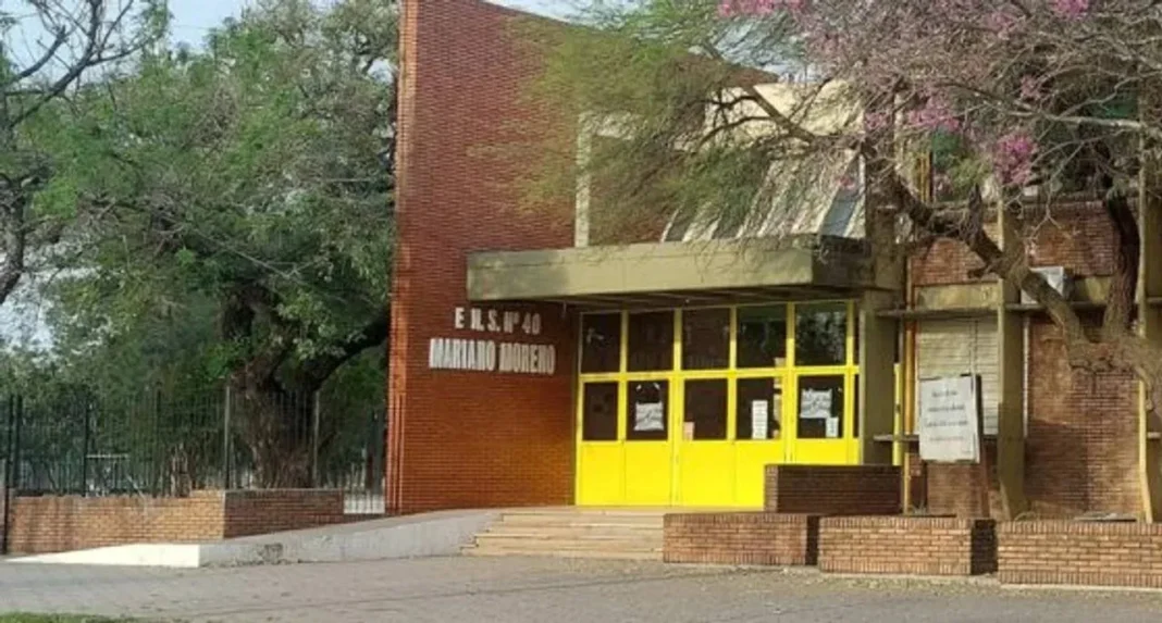 Fachada de la escuela Mariano Moreno en San Cristóbal, donde ocurrió el crimen